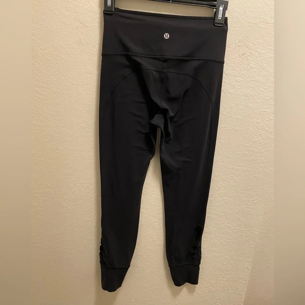 Lululemon Melodic Movement 7/8 Tight 25
